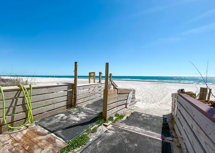 Holiday home Crystal Shores West 906